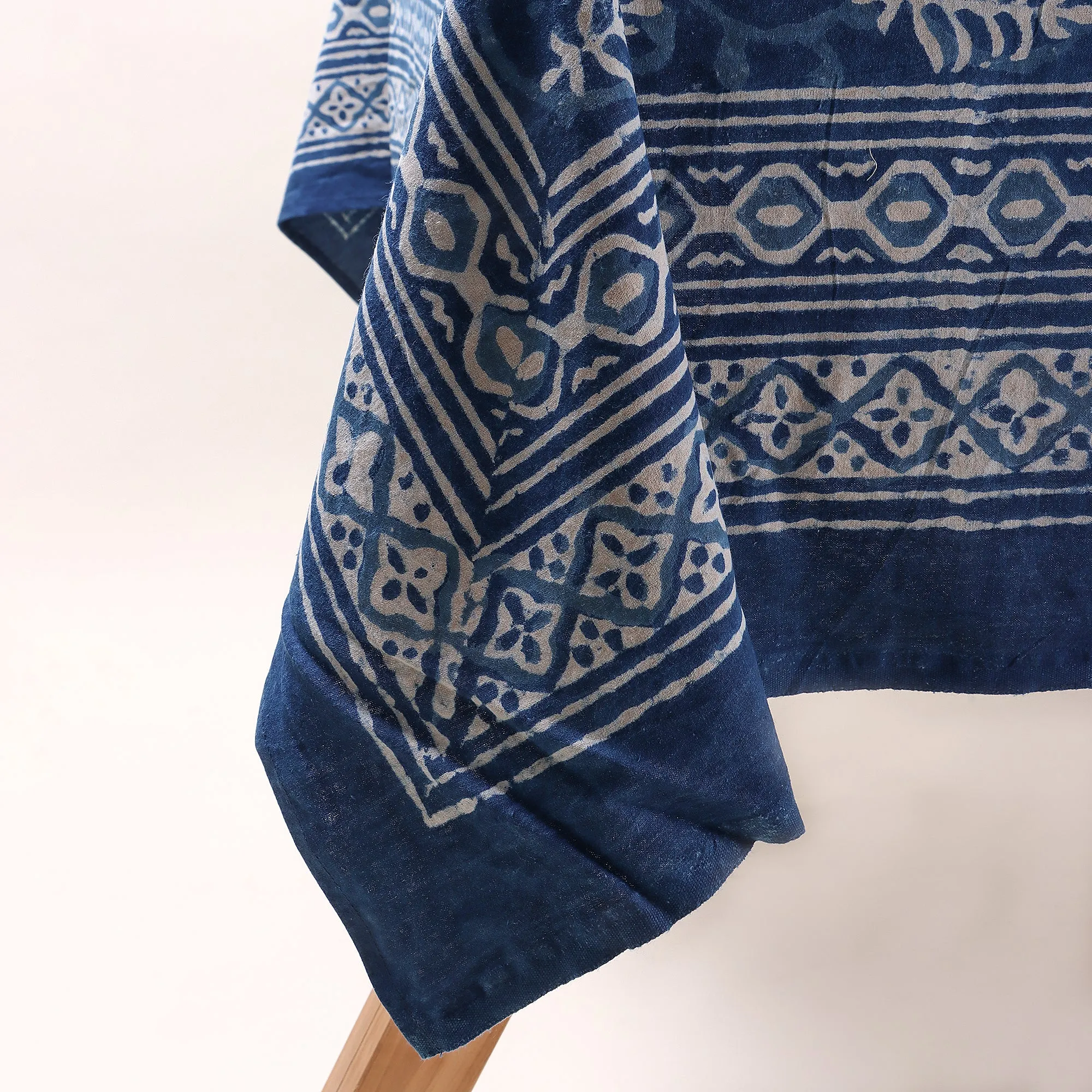 Beautiful Blue Cotton Dining Table Cloth Cover