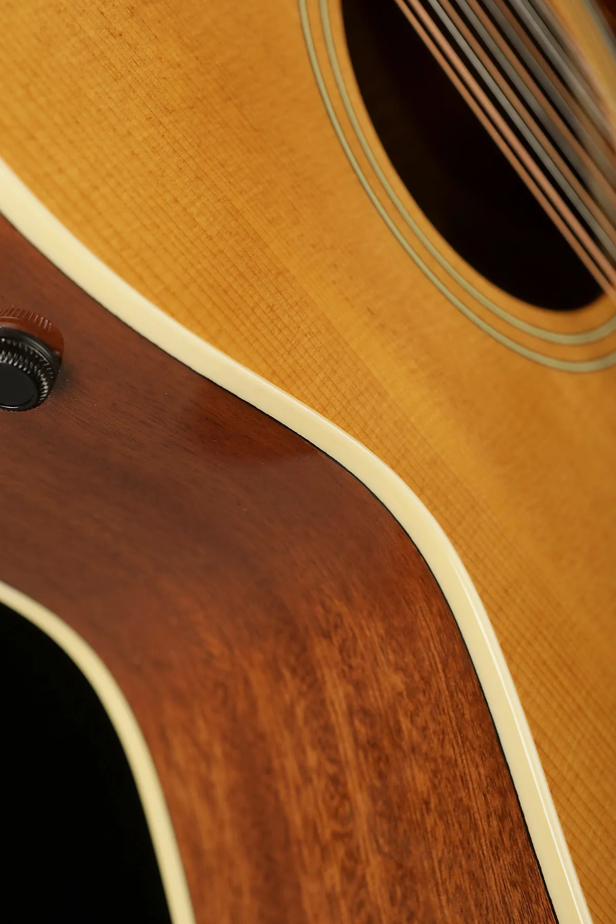 Fender Villager 12-String Walnut 'Aged Natural' Acoustic Electric Guitar