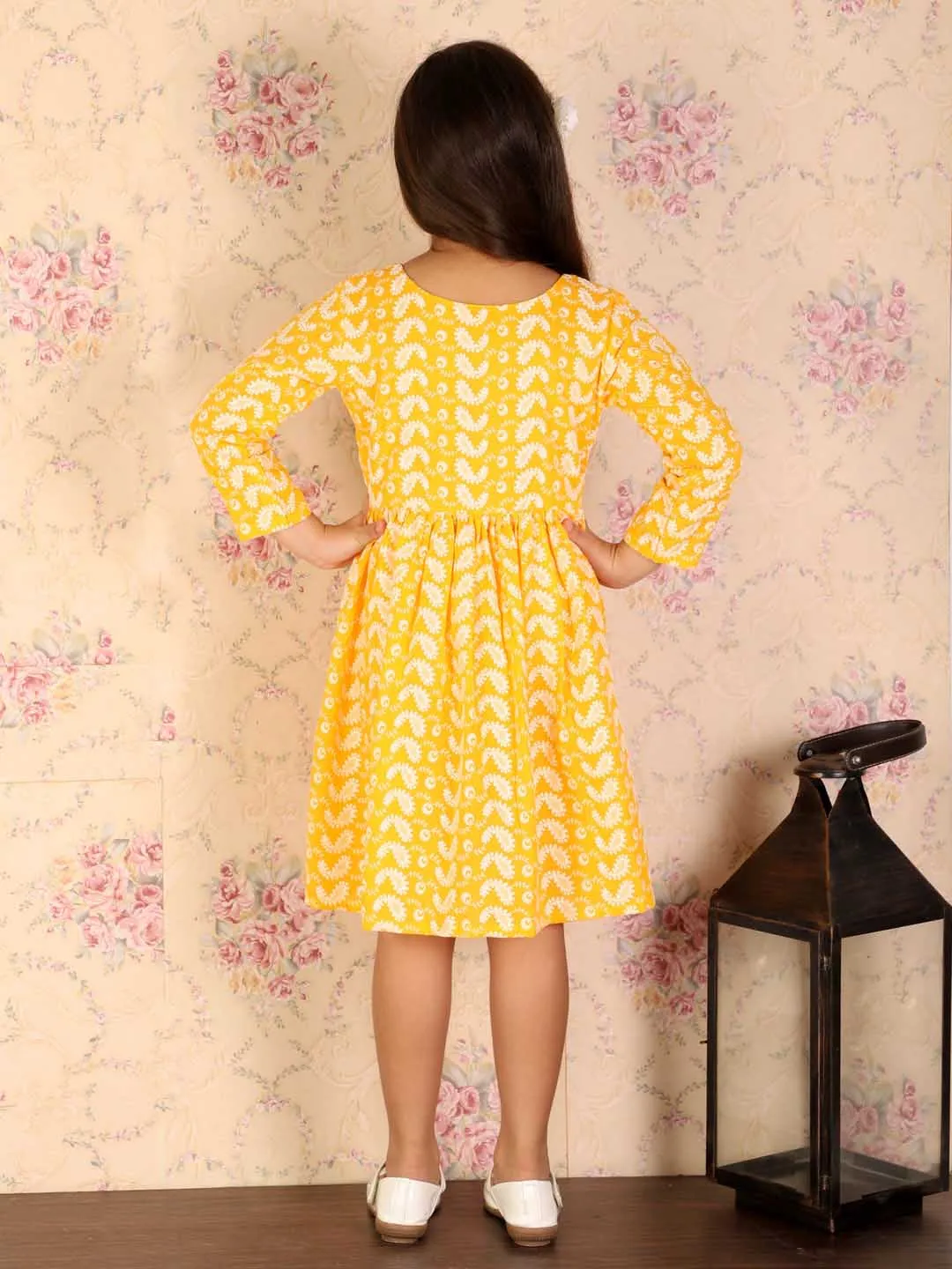 Jashvi Girl's Orange Pure Cotton Chikankari Kurta